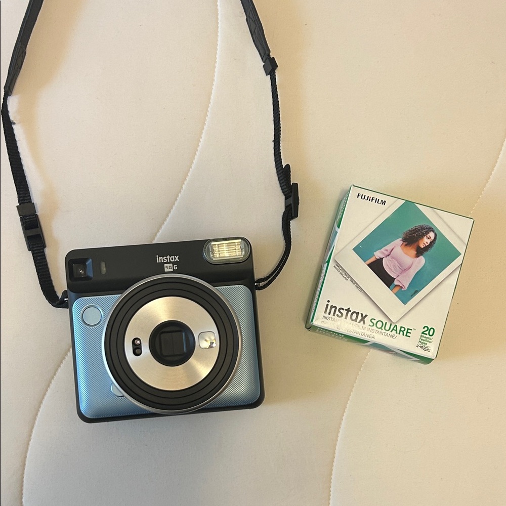 Fujifilm Instax Square SQ6 Instant Camera - Black and Blue